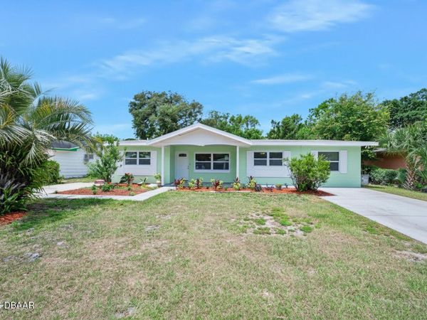 1112 Lakewood Park Drive, Daytona Beach, FL 32117