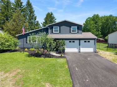 4109 Mesa Lane, Liverpool, NY 13090