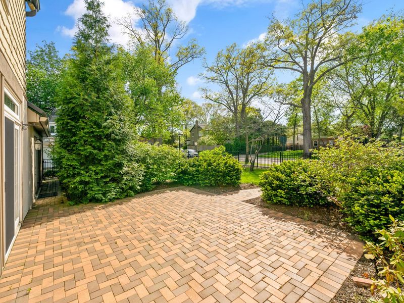 2389 Bryden Road, Columbus, OH 43209 Photo 68