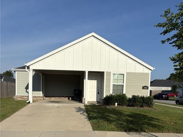 591 Cresswell Drive, Fayetteville, AR 72704