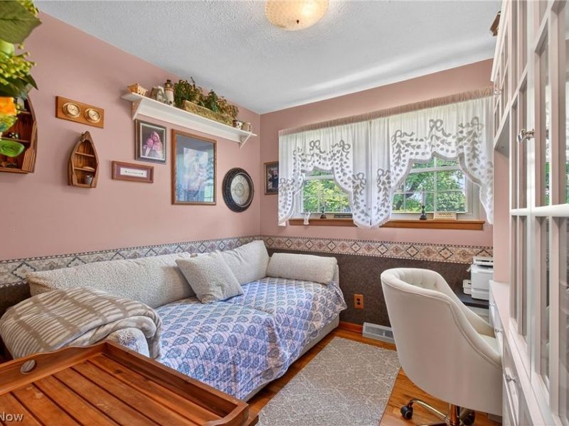 1105 Birch Lane, Cleveland, OH 44109 Photo 17