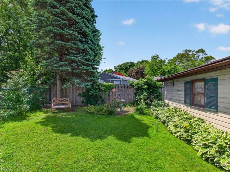 1105 Birch Lane, Cleveland, OH 44109 Photo 27