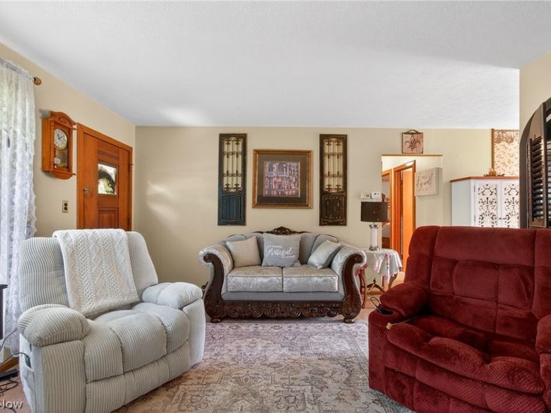 1105 Birch Lane, Cleveland, OH 44109 Photo 8
