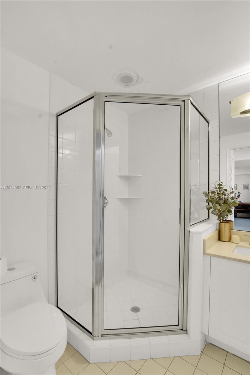 735 Crandon Blvd , Unit 503, Key Biscayne, FL 33149 Photo