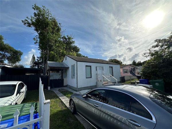 1773 NW 45th St , Miami, FL 33142