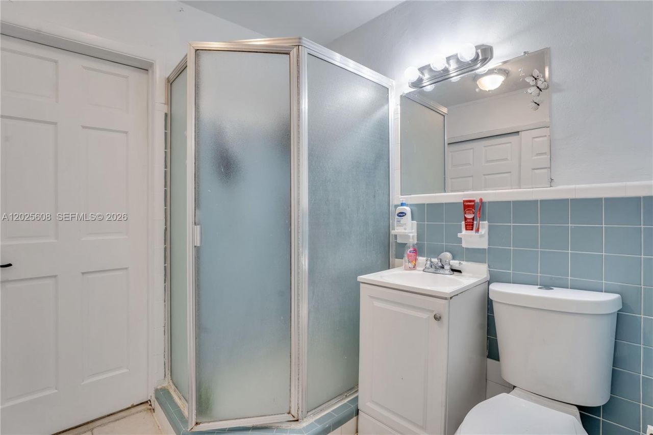 6661 Douglas St, Hollywood, FL 33024 Photo