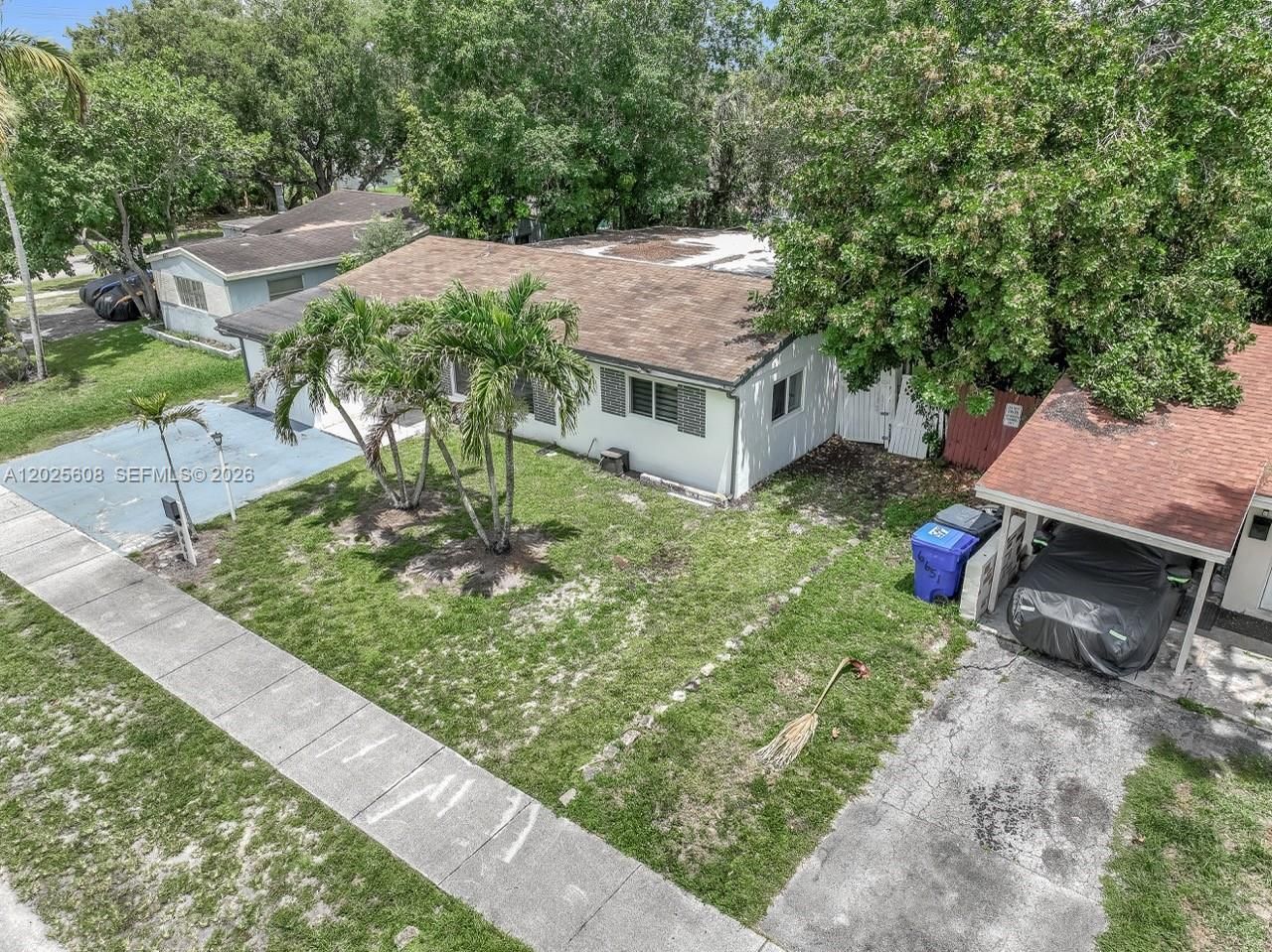 6661 Douglas St, Hollywood, FL 33024 Photo