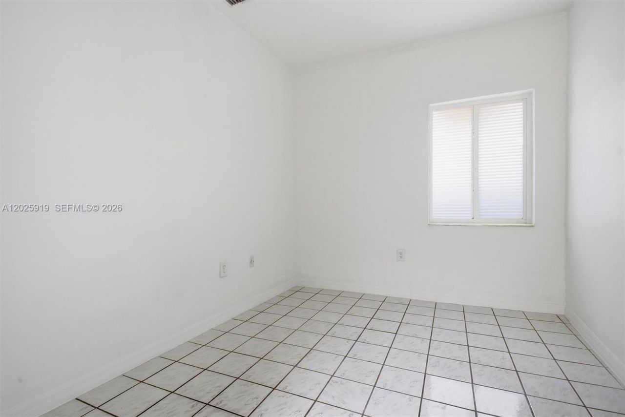 1743 SW 17th St, Unit 1, Miami, FL 33145 Photo
