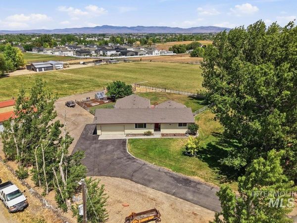 368 W King Rd, Kuna, ID 83634