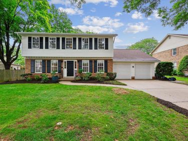 16 FAIRWOOD COURT, ROCKVILLE, MD 20850