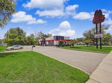 27277 Eureka Road , Taylor, MI 48180