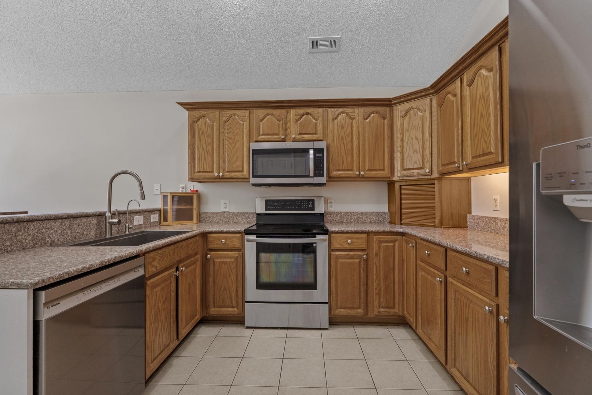2119 Wentworth Dr. Photo 19