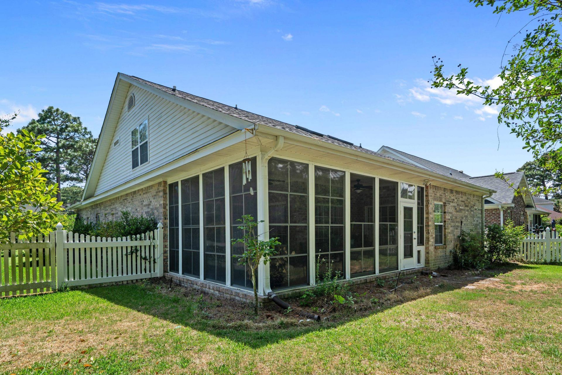 2119 Wentworth Dr. Photo 27