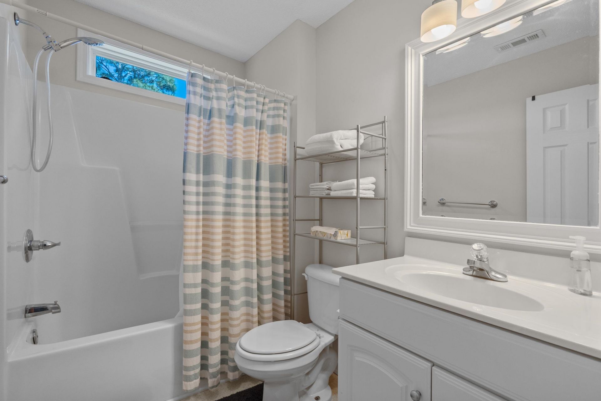 2119 Wentworth Dr. Photo 32