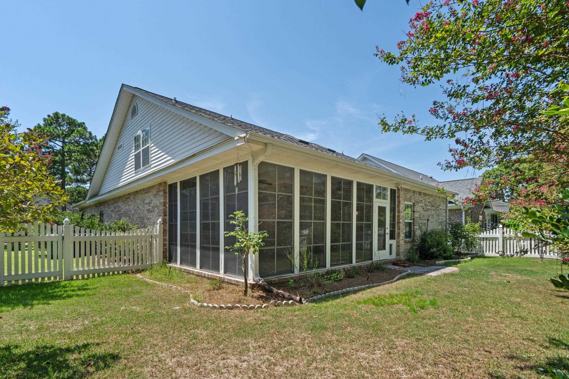 2119 Wentworth Dr. Photo 35