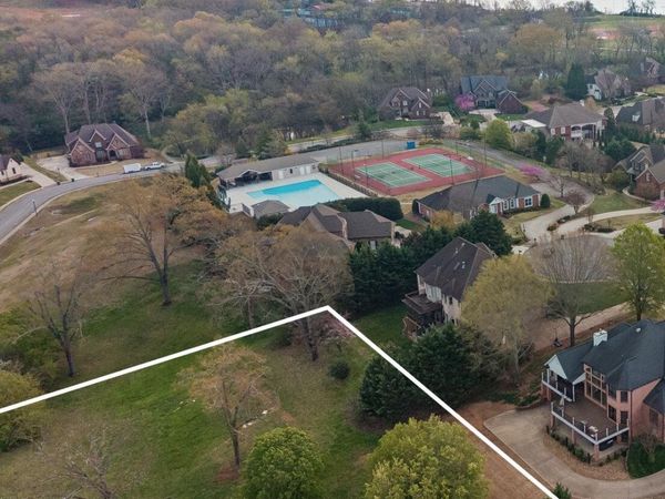 2627 Enclave Bay Drive, Chattanooga, TN 37415