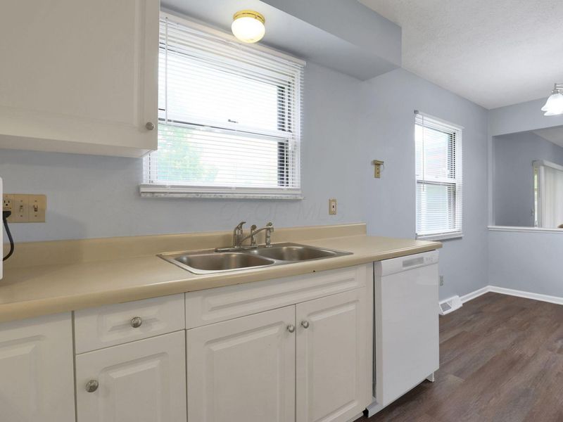 6930 Tanya Terrace , Reynoldsburg, OH 43068 Photo 12