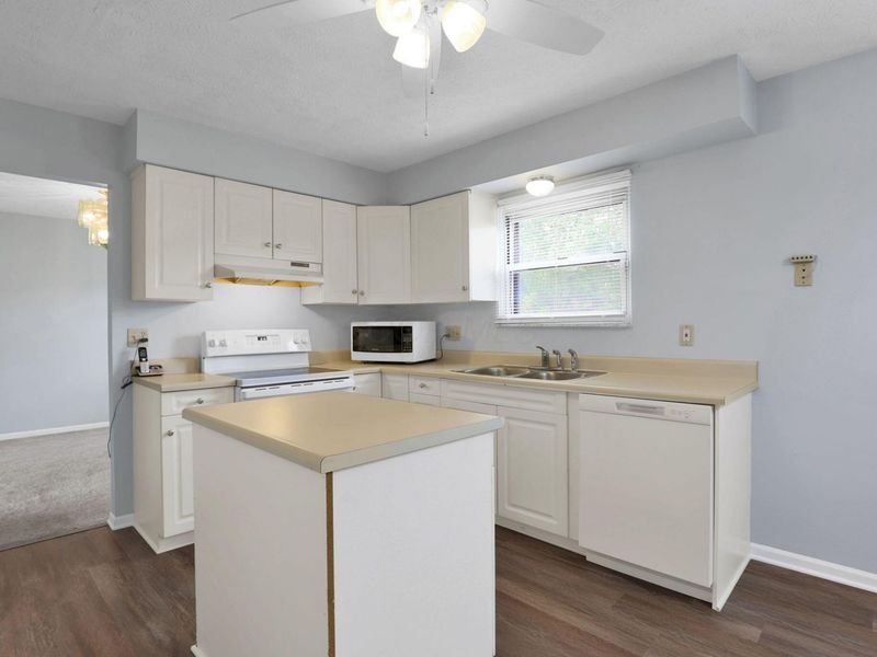 6930 Tanya Terrace , Reynoldsburg, OH 43068 Photo 14