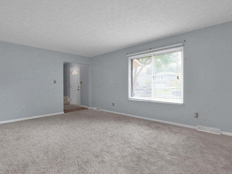 6930 Tanya Terrace , Reynoldsburg, OH 43068 Photo 7