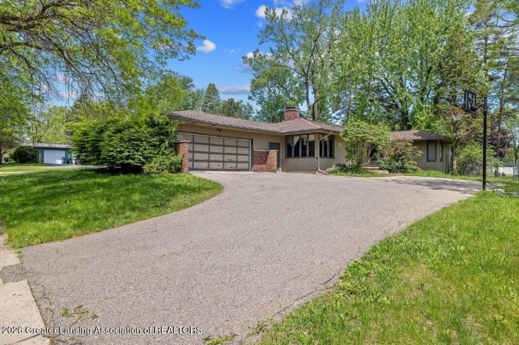 1517-1519 Cambria Drive, East Lansing, MI 48823 Main Photo