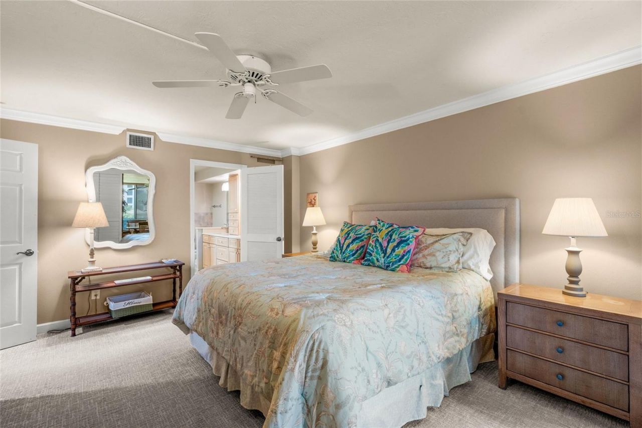 5780 Midnight Pass Road, Unit B105, Sarasota, FL 34242 Photo