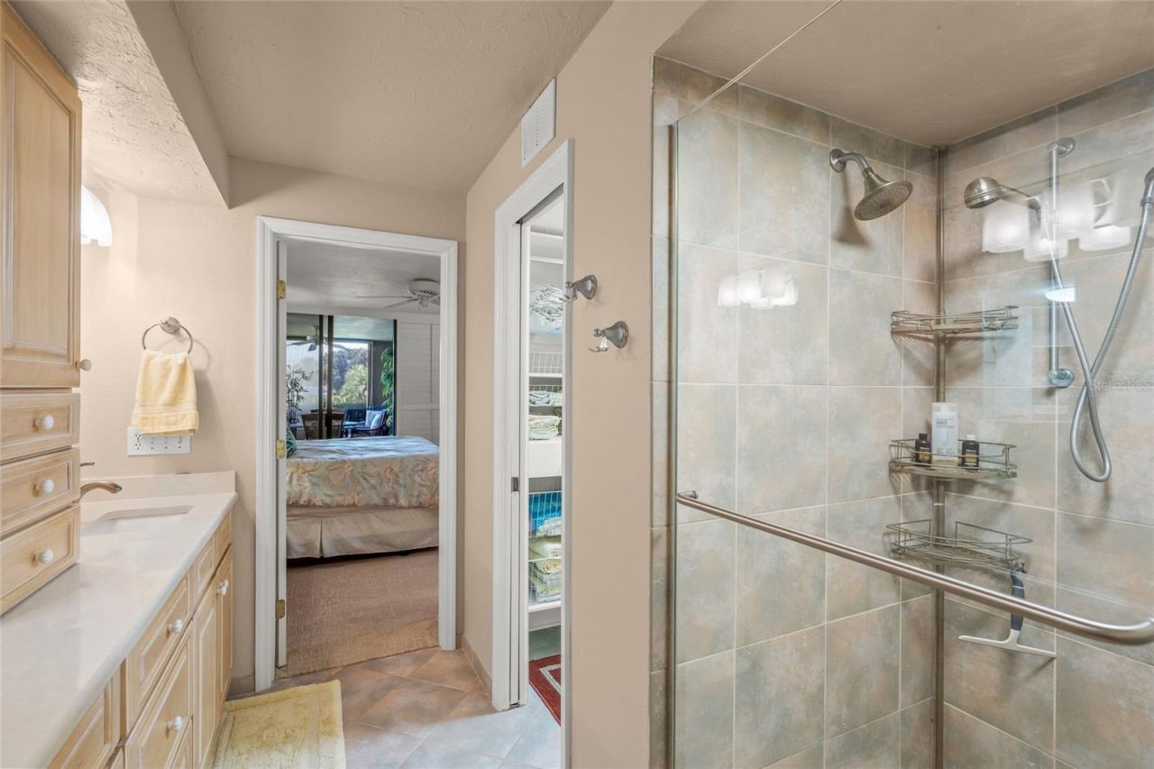 5780 Midnight Pass Road, Unit B105, Sarasota, FL 34242 Photo