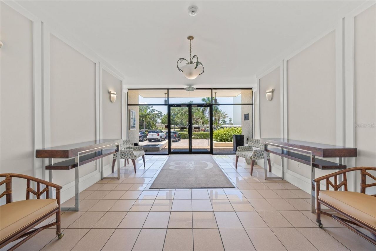 5780 Midnight Pass Road, Unit B105, Sarasota, FL 34242 Photo