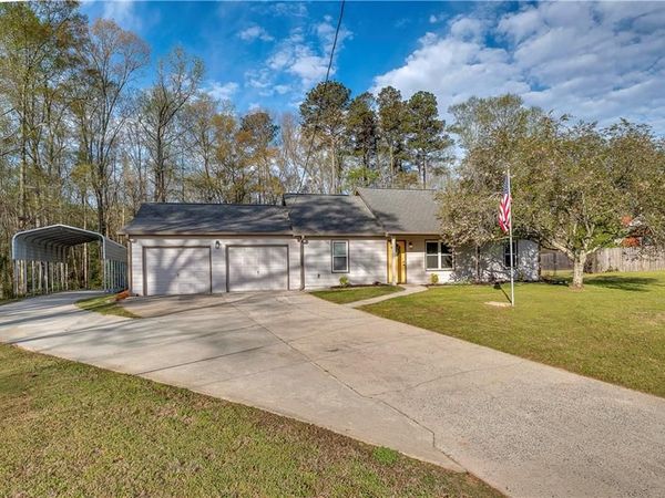 592 Linda Lane , Powder Springs, GA 30127