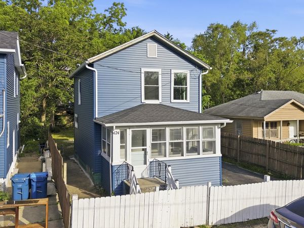424 Titsworth Court , Aurora, IL 60505
