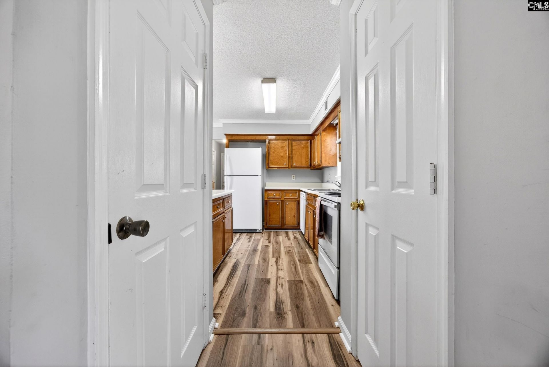 204 Sparrow Point Court  Photo 9