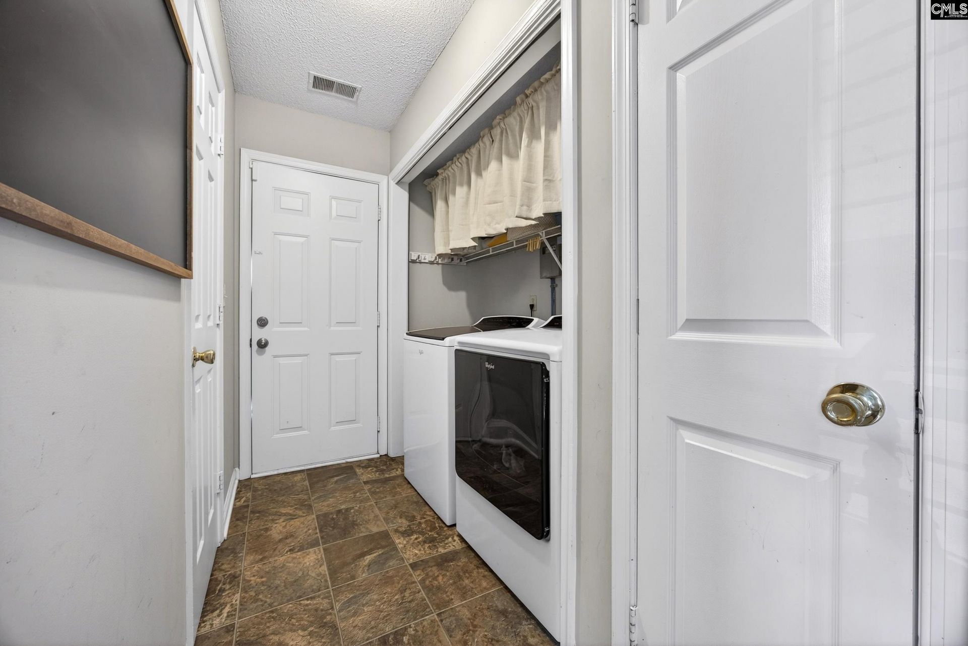 204 Sparrow Point Court  Photo 17