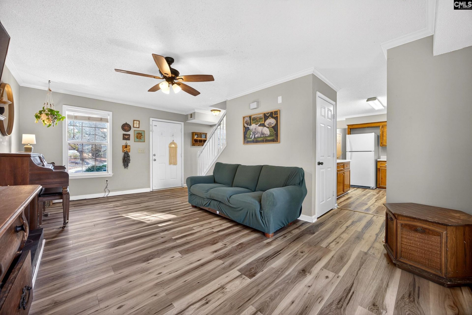 204 Sparrow Point Court  Photo 6
