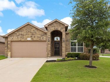 300 Delgany Trail, Fort Worth, TX 76052