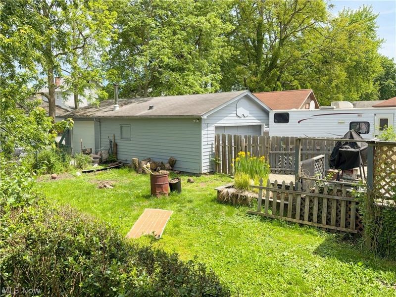 305 Oak Knoll Avenue , Newton Falls, OH 44444 Photo 32