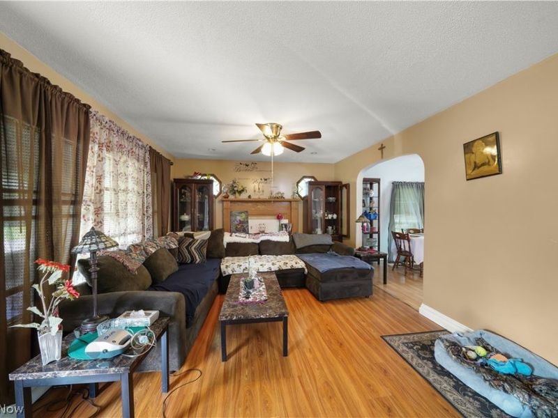 305 Oak Knoll Avenue , Newton Falls, OH 44444 Photo 9