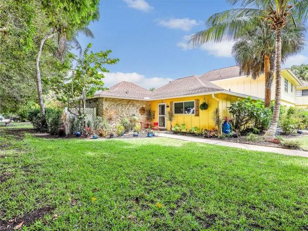 1201 Solana RD , Unit 7, NAPLES, FL 34103