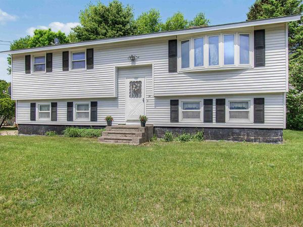 16 Colbert Street, Essex Junction, VT 05452