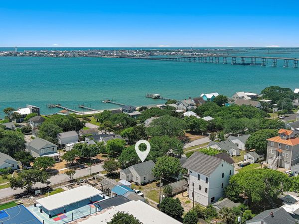 1710 Shepard Street , Morehead City, NC 28557