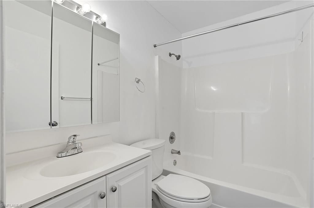 5361 Treetops Dr , Unit S-204, Naples, FL 34113 Photo