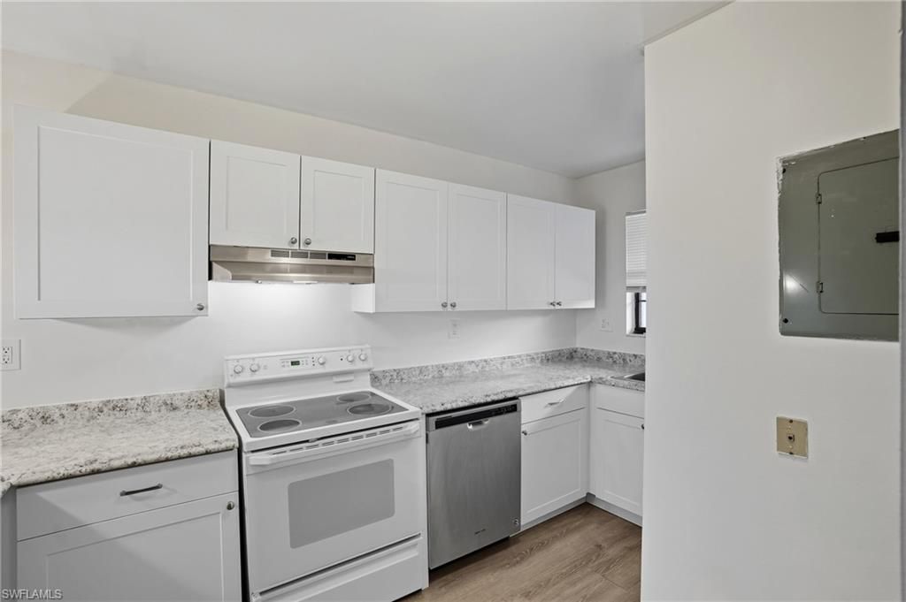 5361 Treetops Dr , Unit S-204, Naples, FL 34113 Photo