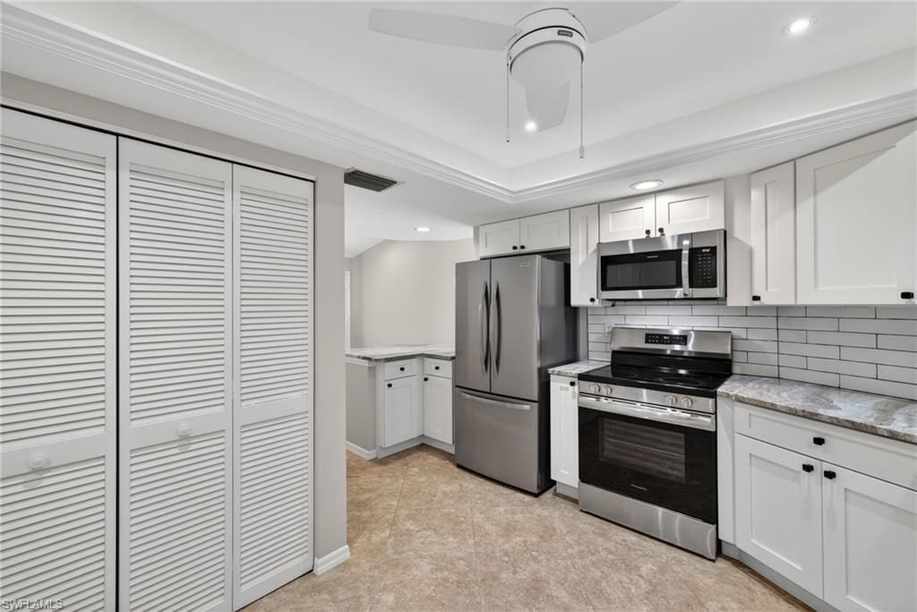 9836 Luna Cir, Unit F-204, Naples, FL 34109 Photo