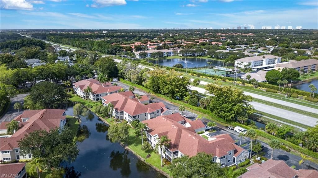 9836 Luna Cir, Unit F-204, Naples, FL 34109 Photo
