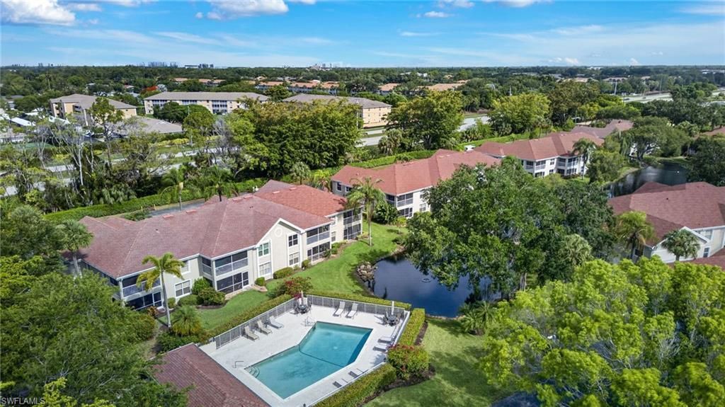 9836 Luna Cir, Unit F-204, Naples, FL 34109 Photo