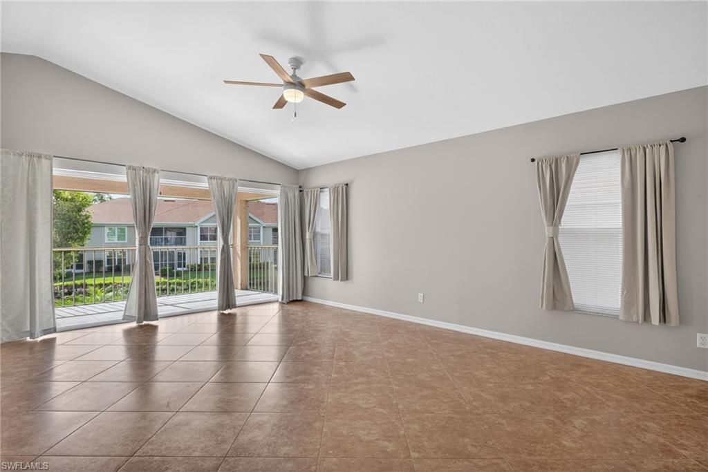 9836 Luna Cir, Unit F-204, Naples, FL 34109 Photo