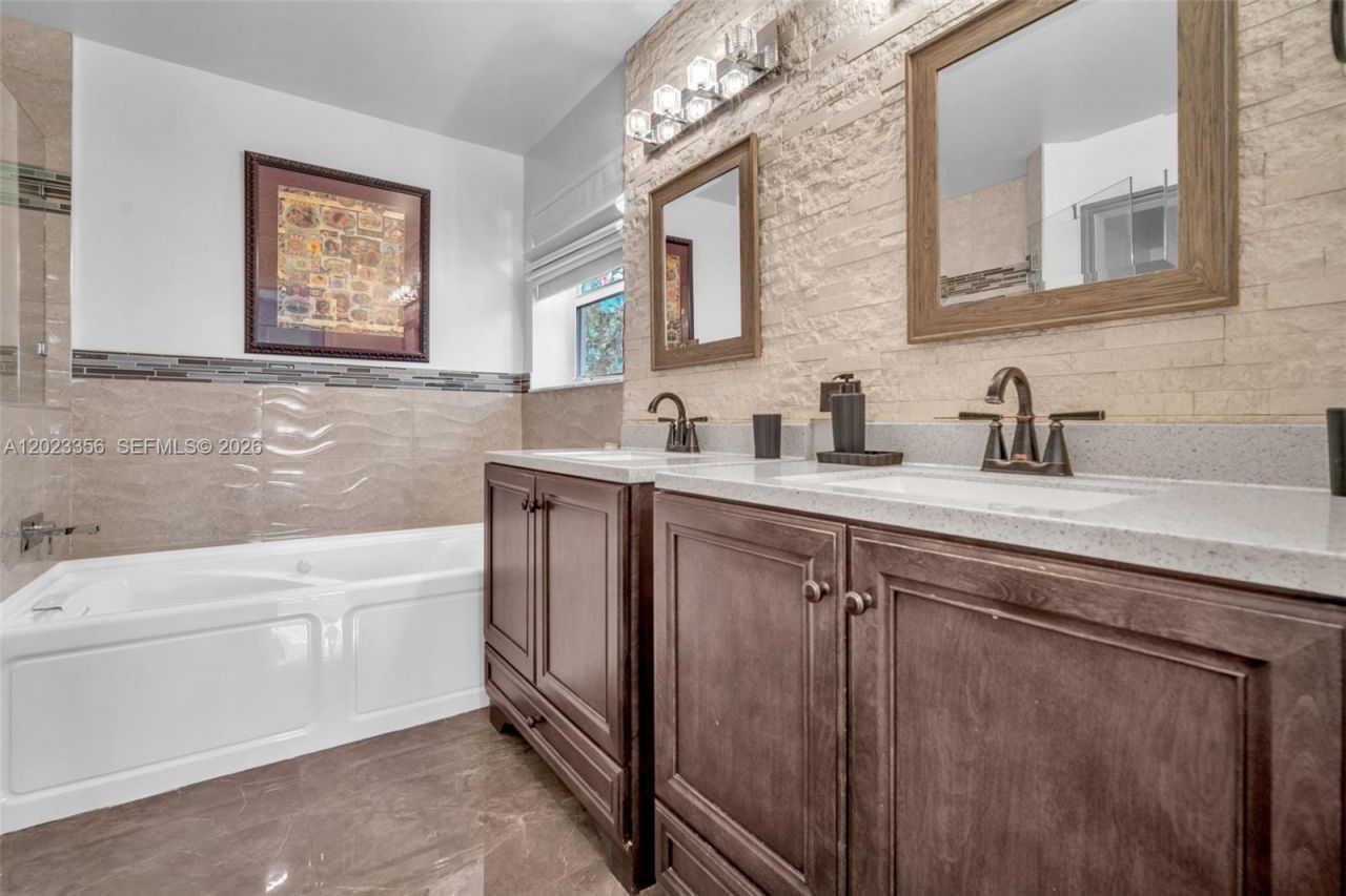 15896 SW 16th Court , Pembroke Pines, FL 33027 Photo