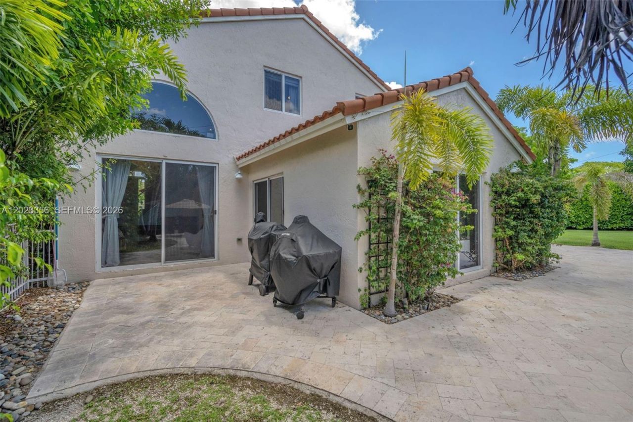 15896 SW 16th Court , Pembroke Pines, FL 33027 Photo