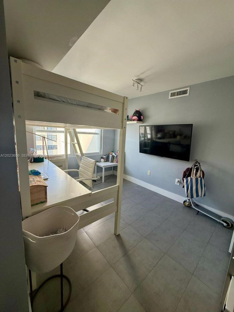 590 Ocean Dr , Unit 8B, Key Biscayne, FL 33149 Photo