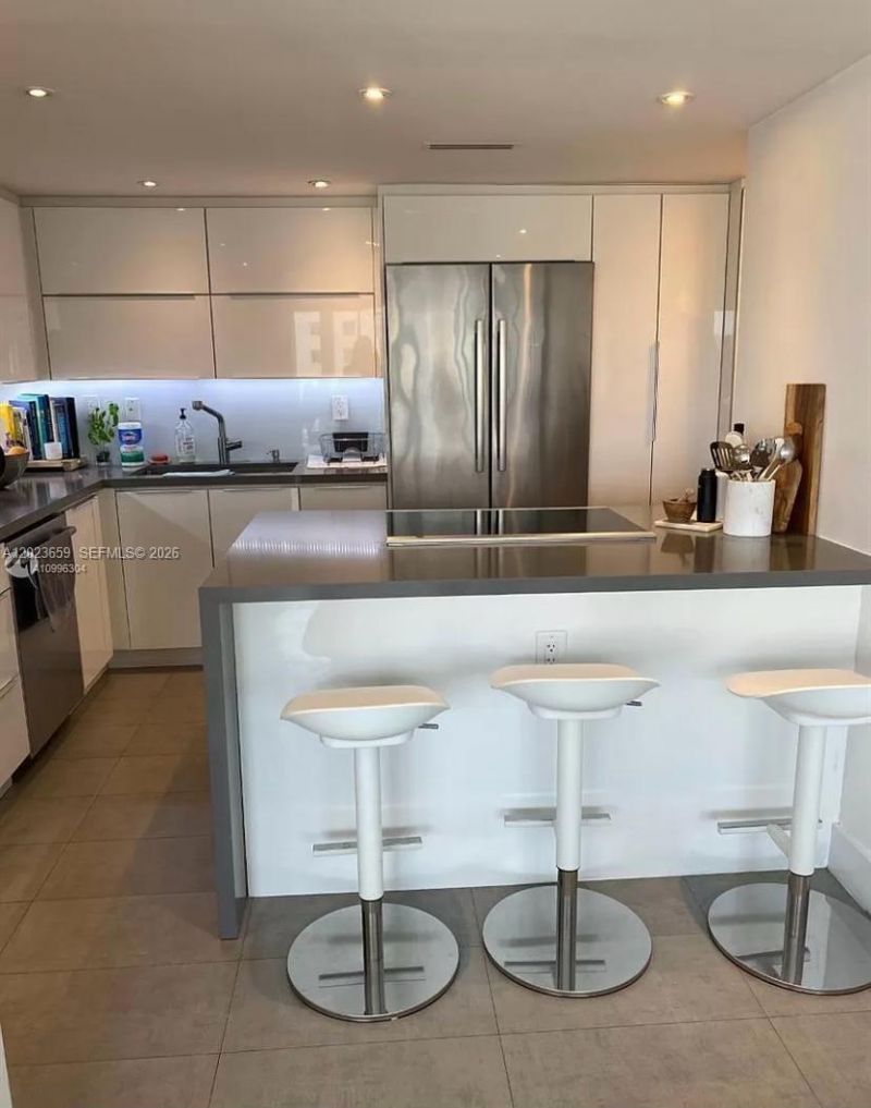590 Ocean Dr , Unit 8B, Key Biscayne, FL 33149 Photo