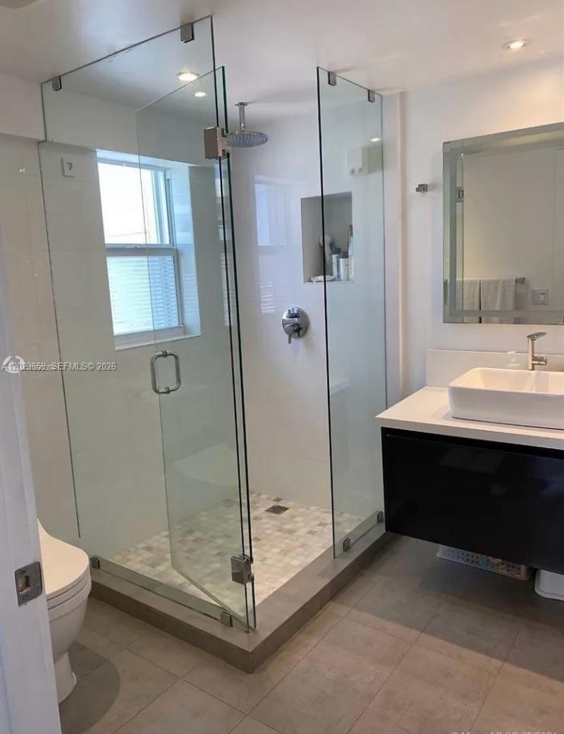 590 Ocean Dr , Unit 8B, Key Biscayne, FL 33149 Photo