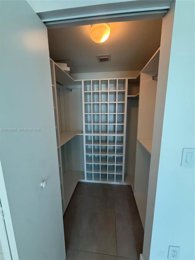 55 SE 6th St , Unit 1710, Miami, FL 33131 Photo
